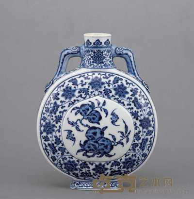 清乾隆 青花缠枝莲抱月瓶 高23cm